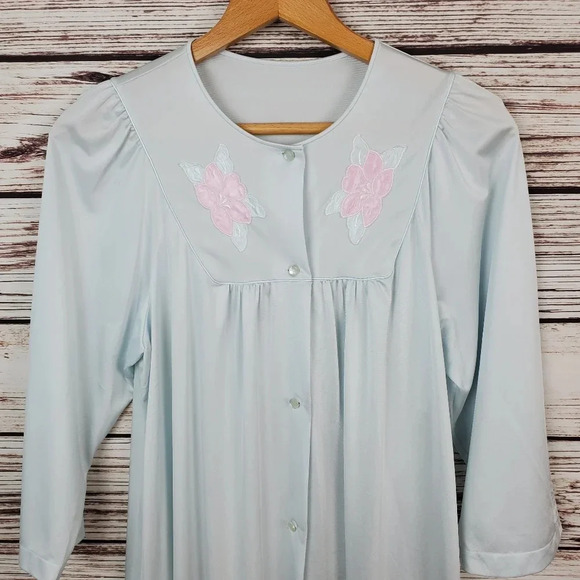 Shadowline Small Vinatge Blue Nylon 2-pc Nightgown w/ Matching Robe - Picture 5 of 12